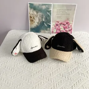 Süße Sherpa-Baseballkappe Mit Langen Hasenohren Und Sparkle-Stickerei Winter Warm Plüsch Kontrastfarbe Hasenstickerei Hut Für Damen