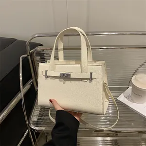 Women's Urban Minimalist PU Handbag Lychee Pattern Rotating Lock Shoulder Crossbody Bag Fashion Daily Top Handle Tote Bag