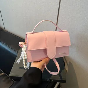 Mode Petit Sac Carré en Cuir PU pour Femmes Pendentif Nœud en Dentelle Künstliche Perle Sac à Épaule Bandoulière pour le Quotidien