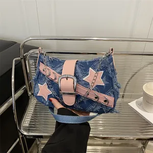 Y2K denim schoudertas met sterren, roze riemen en modieuze metalen kettingdecoratie
