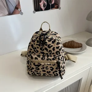 Mini-Rucksack mit Leopardenmuster aus Cord mit Doppel-Reißverschluss im Lifestyle-Design