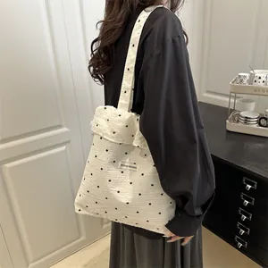 Sac Cabas à Volants Floraux pour Femmes Style Coréen en Seersucker Sac à Bandoulière Léger Motif à Petites Fleurs pour le Quotidien