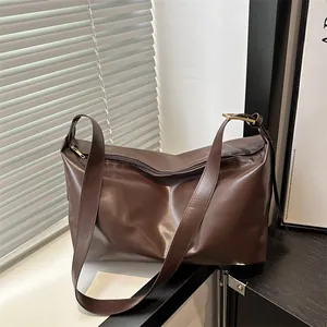 Borsa Tote da Donna Vintage in Pelle PU di Grande Capacità Elegante Borsa a Spalla Semplice Urbana con Cerniera