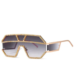 Occhiali da Sole a Mascherina Oversize con Strass per Donna Uomo Montatura in Metallo Lenti Sfumate Protezione UV400 Moda
