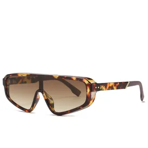 Lunettes de soleil oversize écaille à monture plate avec verres bruns dégradés