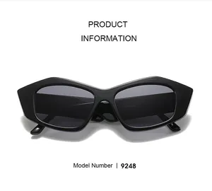 Dettaglio degli occhiali da sole cat eye che mostrano il numero di modello 9248 sulla lente