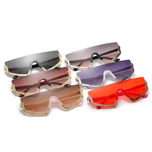 Lot de six lunettes de soleil masque oversize aux couleurs variées et bordures dorées
