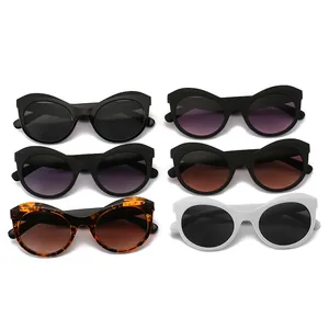 Lot de lunettes de soleil œil de chat ovales noires, écailles et blanches au style rétro