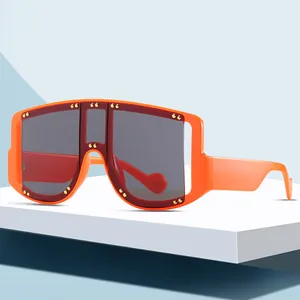 Fashion Oversized One Piece Shield Sunglasses For Women Men PC Frame Gold Rivet Decor UV400 Protection Large Sun Glasses Eyewear