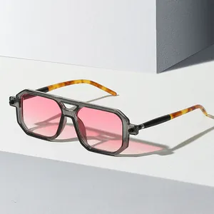 Occhiali da Sole Retrò a Montatura Quadrata Geometrica Per Unisex Doppio Ponte Montatura in PC Protezione UV400 Outdoor Viaggio Moda Occhiali Versatili