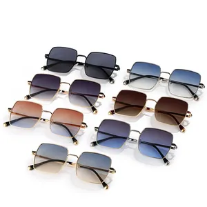 Collection de lunettes de soleil carrées en métal rétro avec verres dégradés colorés