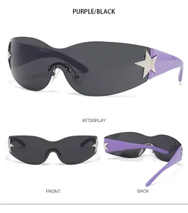 Vue détaillée de lunettes Y2K violettes et noires avec étoile argentée décorative