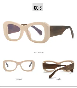 Drie perspectieven van beige ovale bril met pootjes in houtmotief tegen blauw licht in