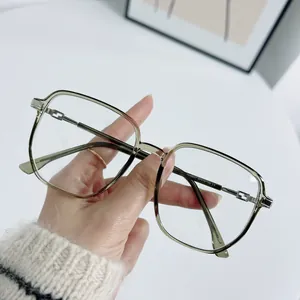 Gafas cuadradas gris transparente anti-luz azul con montura TR90 ultraligera para mujer