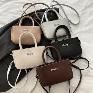 Mini borse a tracolla rettangolari in beige argento nero e marrone con scritta logo