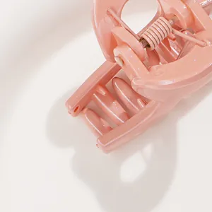 Petite pince à cheveux rose pailletée pour filles avec finition en résine brillante