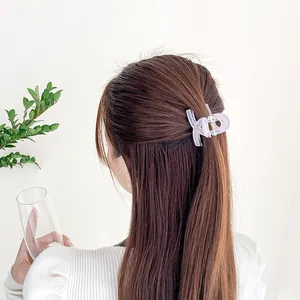 Pinza per capelli a sirena viola chiaro traslucido per eleganti acconciature