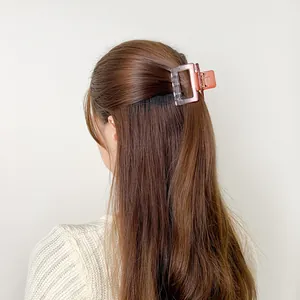 Pinza para el pelo cuadrada de resina degradada naranja transparente para mujer