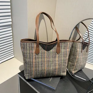 Large Capacity Woolen Plaid Tote Bag For Women Retro Houndstooth Shoulder Bag With Synthetic Leather Handle Fashion Underarm Handbag