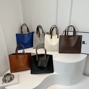Μίνιμαλ μεγάλες τσάντες tote σε έξι χρώματα με κομψές λαβές σε αντίθεση