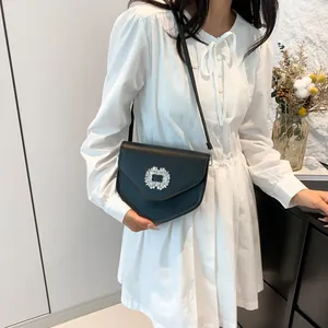 Sac à main bandoulière noir élégant avec boucle en strass pour femmes chic