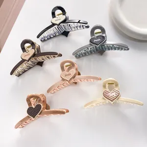French Elegant Large Heart Hair Claw Acrylic Shark Clip Striped Pattern Hair Clamp For Women Thick Hair Accessories