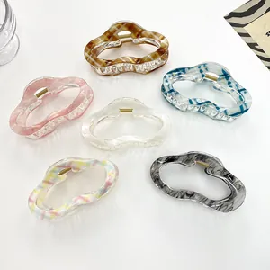 Pinza de Garra para el Pelo de Acrílico Forma de Nube para Mujer Mármol Cuadros Hueca Ondulada Accesorio Grande con Resorte Metálico