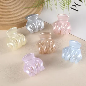 Elegant Pearlescent Resin Hair Claw Clip For Women Simple Solid Color Small Ponytail Holder Fashion Hair Accessories