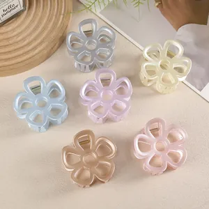 Pinces à Cheveux Fleur en Plastique Résine Ajourée Mignonne Pinces Florales Pour Femmes Filles Été Accessoires Cheveux Quotidien