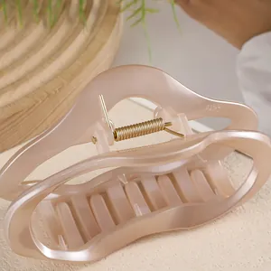 Pince à cheveux 11cm design nuage rose perlé ajourée pour cheveux épais