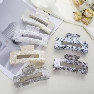 Lot de six pinces à cheveux carrées moyennes avec divers motifs marbrés et léopard