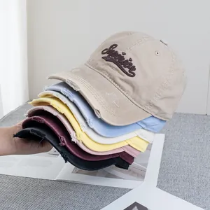 Casquette de Baseball en Coton Rétro Américain pour Femme Broderie Lettres Superior Cœur Effet Usé Bord Effiloché Réglable Chapeau de Soleil Mode