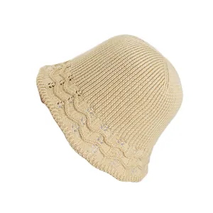 Chapeau bob en tricot à motif ondulé beige avec design ajouré respirant pour femme