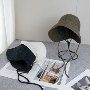 Cappello da pescatore retrò in paglia con lacci per donna in tre colori diversi