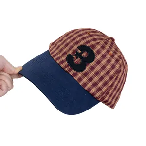 Casquette de baseball rétro à carreaux avec broderie numéro 3 et visière bleu marine