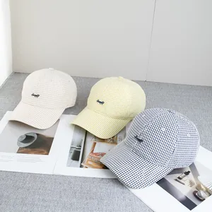 Berretti da baseball unisex a quadretti Vichy con ricamo Happy in beige, giallo e blu
