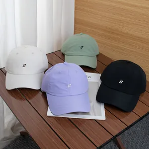 Collezione di cappellini da baseball ad asciugatura rapida con ricamo S in quattro colori