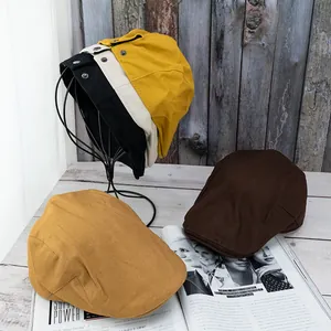 Retro vintage flat cap beret for women in multiple colors with adjustable metal buckle