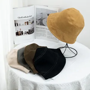 Chapeaux bobs minimalistes en daim pour hommes et femmes en diverses couleurs unies