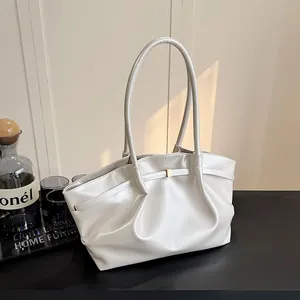 Borsa Tote da Donna in Pelle PU Lucida Grande Capacità Borsa a Tracolla Pieghettata Minimalista Borsa da Sottobraccio con Fibbia in Metallo