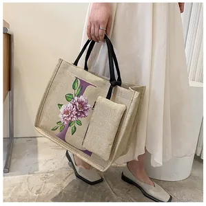 Details von Jute-Einkaufstasche Set mit lila floralem L-Druck und schwarzen Tragegriffen