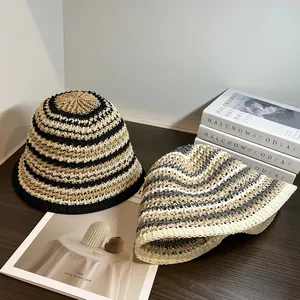 Chapeaux bob en paille tressée aux motifs rayés et ondulés pour protection solaire