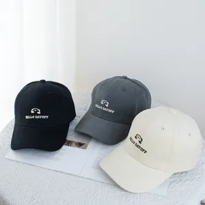 Cappellini da baseball retrò con ricamo panda in cotone twill nero, grigio e beige chiaro