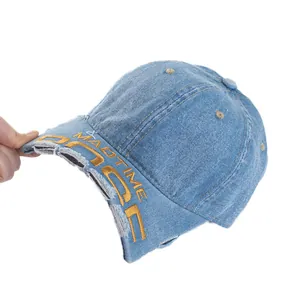 Casquette de baseball en jean délavé bleu clair avec bord usé et broderie 3D orange