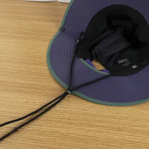 Dunkelvioletter Outdoor-Sonnenhut mit atmungsaktivem Netzfutter und verstellbarem Band