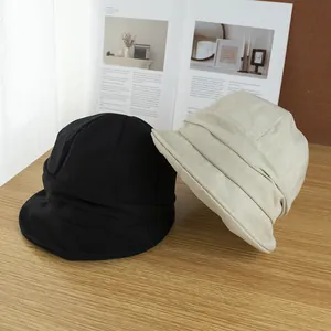 Chapeaux bobs plissés en coton et lin pour femmes en noir et beige élégant