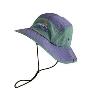 Grüner und lila Outdoor-Sonnenhut mit Bergstickerei und verstellbarer winddichter Kordel