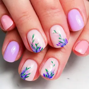 Glossy Short Square Press On Nails With Lavender Flower Patterns Nude Pink Purple False Nails For Women Decorative Manicure Art