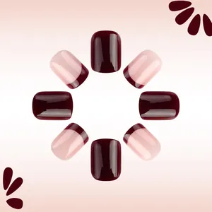 Kurze glänzende Kunstnägel in Burgund und Pink, französischer Stil mit runden Spitzen