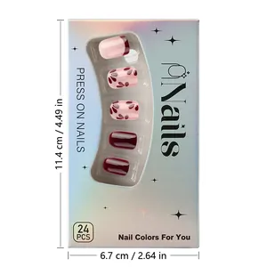 Kurze rotbraune Glanz-Nagelset mit Blumenmuster und French-Design im Laser-Karton